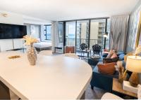 Deluxe Ocean View Condo 2 Queen Beds in Waikiki, FREE Parking & Wi-Fi - B&B
