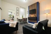 Myrtle House - Spacious 4 Bed, FREE Parking & Close to the City Centre, Great for Contractors, Groups & Families - Hosted by Stay Host Save - B&B