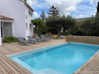 Poussan, Villa des Oliviers, superbe villa classé - B&B