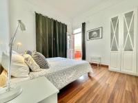 Apartamento de 1 dormitorio con balcón