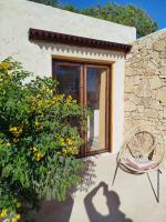 Bungalow with Garden View