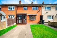 Three Bedroom House - Garden Space - Parking Included - Netflix Access - Parking - 74B - Ferienwohnung