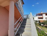 Apartment Tihana with a Partial Sea View - B&B Krk