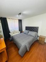 Dpto, Bar y con Estacionamiento - B&B