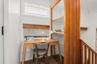 Beach Cockatoo 2Bed Steps from Sand, perfect surf getaway - Ferienwohnung