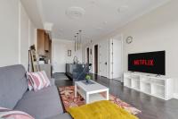 Stylish Stay in Currie Barracks - B&B Calgary