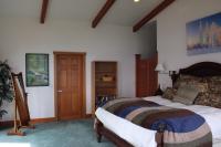 Bay Bluff Haven with an ocean view - B&B