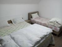 Agropensiunea Bella - Bed and Breakfast Tomnatic