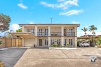 KozyGuru Thornleigh Charming Two-Bed Townhouse - Bed and Breakfast Thornleigh