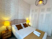 Apartamentos Plaza San Agustín 3000 - Chambres d'hôtes Grenade