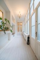 Spacious 3 bedroom, 3 ensuite bathroom elegant apartment near the Opera House - Chambres d'hôtes Budapest