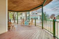 Eau Claire Retreat: Close to Campus & Dtwn! - Ferienwohnung Eau Claire