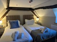 Camera Doppia con Letti Singoli con Bagno Privato 