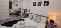 Abbey Corner By Nivaas-Located in the heart of the city centre-5 minute walk to train station-20 minutes to London via train - Chambres d'hôtes Reading