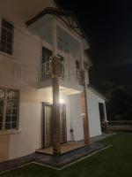 The White House Nilai Impian - Chambres d’hôtes Kampung Baharu Nilai