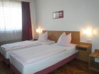 Studio (2 Adults)