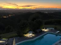 Splendid Villa Magna with Pool and Park - Langhe Hills - Ferienwohnung Govone