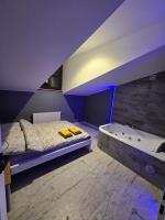 Apartament w Centrum z Jacuzzi, prywatny parking, klimatyzacja 4 - B&B Radom