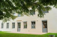 Uch-y-Gite BY PRIMO CONClERGERIE - B&B Uchizy