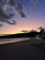 Casa pé na areia praia Garopaba - Chambres d’hôtes