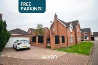 Incredible and Charming 4-bed Home in Lincoln by Renzo, Free Parking, Close to Lincoln Hospital! - B&B