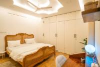 Superior One-Bedroom Apartment with Balcony