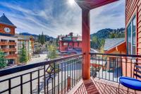SoliHaus Ski inandSki Out Condo with Rooftop Hot Tub! - B&B