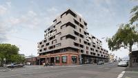 Artistic Urban Getaway just off Smith Street! - B&B Melbourne
