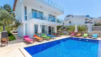 4 Bedroom Villa within walking distance to shops and restaurants - B&B Kalkan
