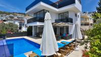 3 Bedroom Luxury Villa just Above Kalamar Beach Club - Chambres d’hôtes Kalkan