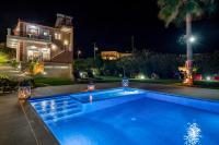 Socrates Holidays Apt. 1 with Pool near the Beach - Chambres d’hôtes Kamisianá