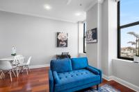 Palatial 1br W Rooftop Pool - B&B