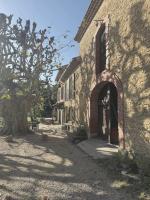 Mas dans la campagne pour loisirs et télétravail - B&B Sarrians