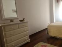Apartamento Xacobe Grove, 120 metros totalmente equipado, luminoso, céntrico y con plaza de garaje - Chambres d’hôtes