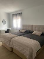 Doppel- oder Zweibettzimmer