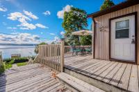 Blue Moon Waterfront W Hot Tub - Ferienwohnung Wiarton