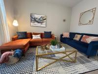 Luxe Central Suburban Retreat - B&B Hampton