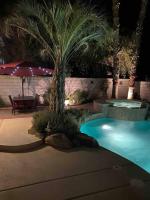 Elegant beautiful home With Pool & Heated Spa - B&B Las Vegas
