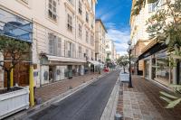 1 LONGCHAMP - Joli appartement - Carre d Or - Climatise - Bed and Breakfast Nice