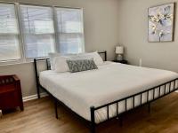 Davenport Dwellings-Two Bedroom Close to UNMC - B&B Omaha