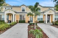 Elegant Townhome w Water Park near Disney Parks - Bed and Breakfast Orlando