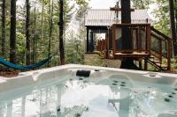 Chalet Nido - SPA Fire pit & suspension bridge - B&B Sainte-Béatrix