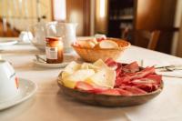 Large Double or Twin Room