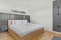 Freshly Remodeled - 2 King Beds- Breathtaking Views - B&B Canmore