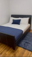 Lovely 2 bedroom river view apartment - Bed and Breakfast North Woolwich