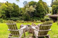 Mountain Cabin with Scenic Views and Hot Tub - Chambres d'hôtes Windham