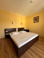 Doppelzimmer mit Balkon (2 Erwachsene + 1 Kind)
