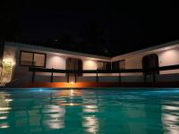 Casa estilo suizo cerca del mar - Bed and Breakfast Puerto San José