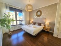 Apartamentos Zaragoza Independencia 3000 - Bed and Breakfast Zaragoza