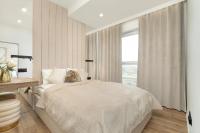 One-Bedroom Apartment with Balcony
